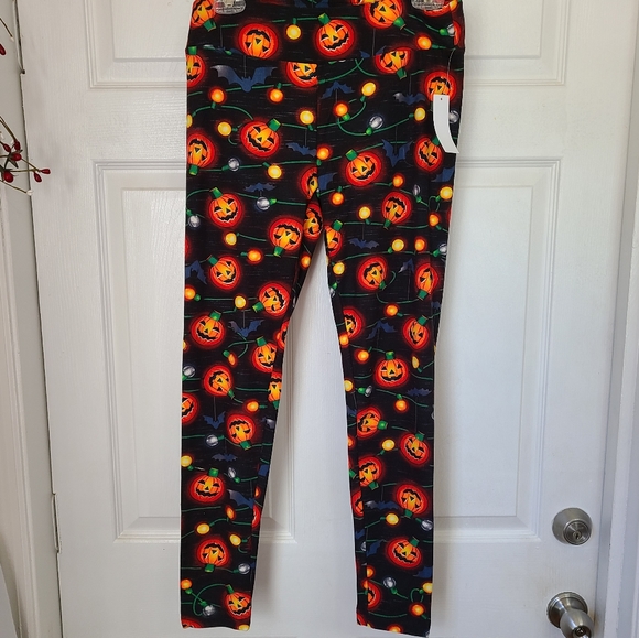 (1601) Halloween Fitted High Rise Leggings, Size: Medium Color: Black/Orange - Picture 5 of 7